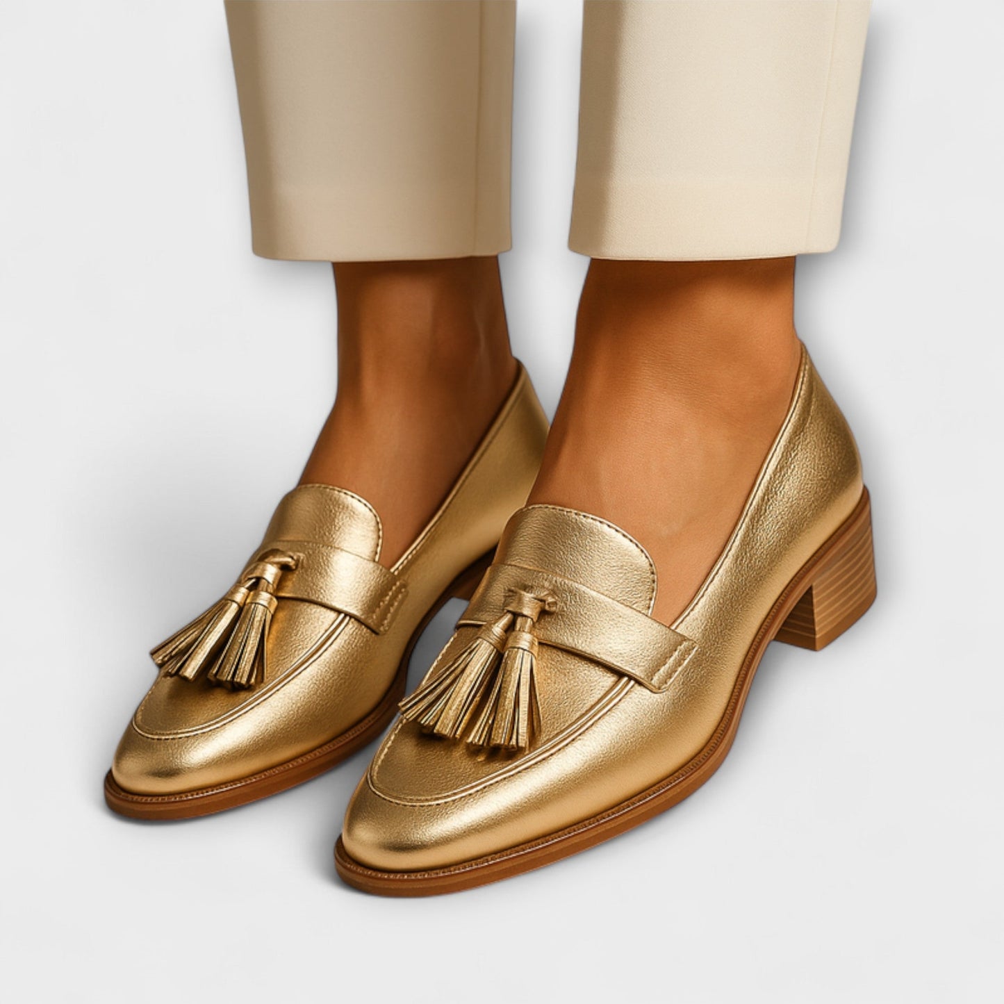 CELESTE | Goldene Slipper