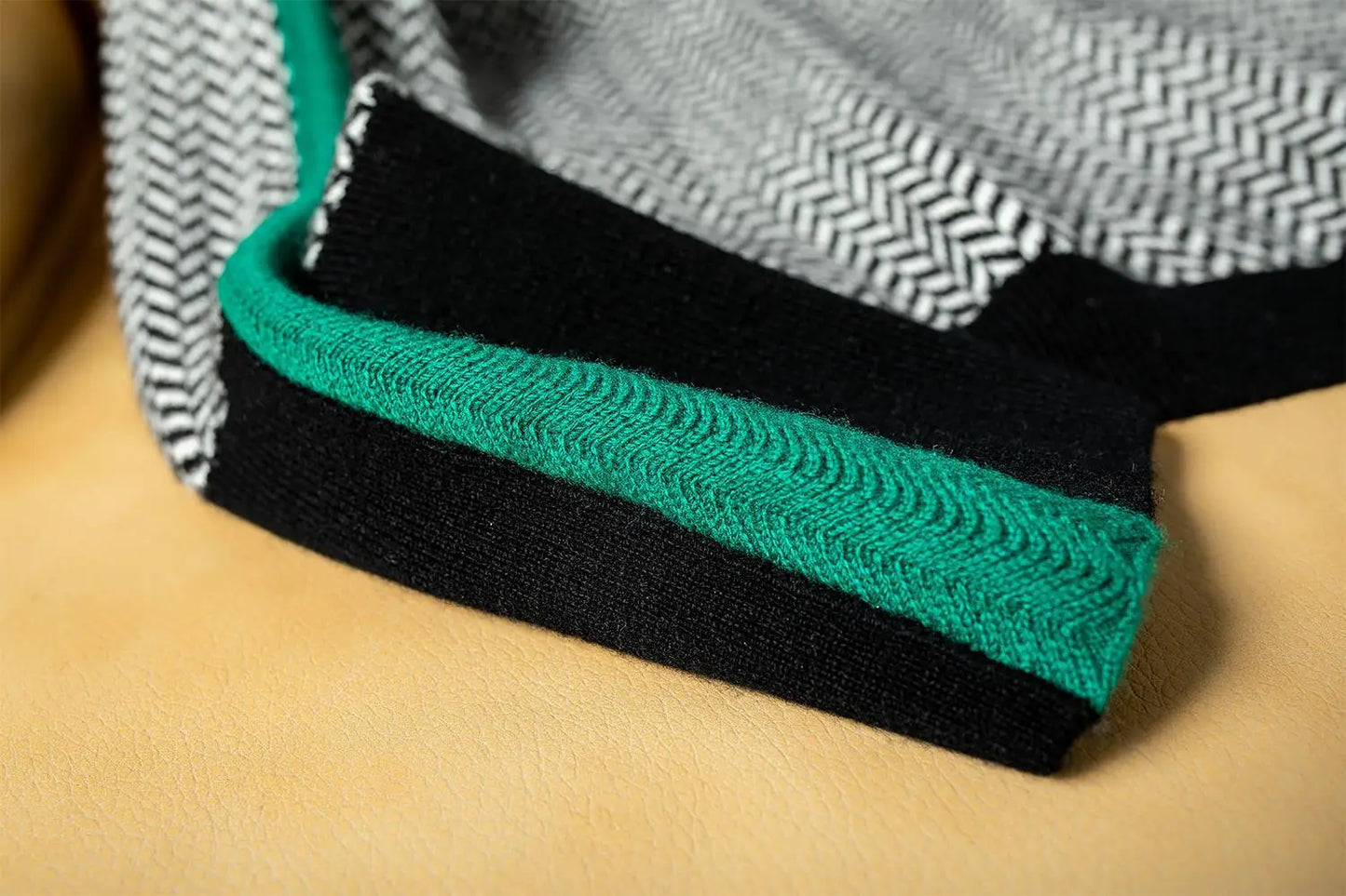 CHIARA | Gestreifter Pullover